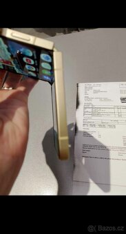 Samsung galaxy flip 6 v záruce ještě rok  - 4