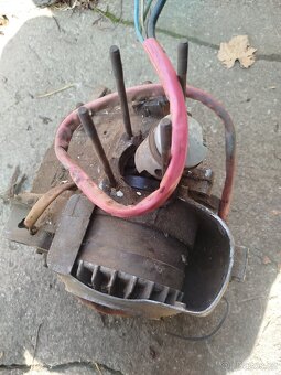 Motor manet skútr nebo drážní rikša bojler startér funkční - 4