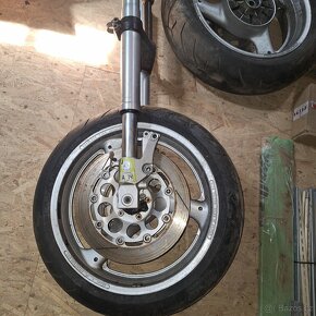 Suzuki gsxr 1100 - 4