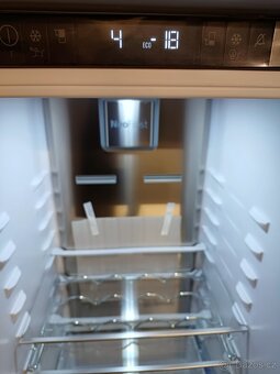 Nová vestavná lednice Beko, 193 cm, ZÁRUKA BCNA306E4SN - 4