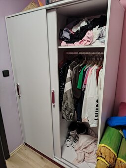 Dětský pokoj – postel, skříň, stůl, komoda – TOP stav - 4