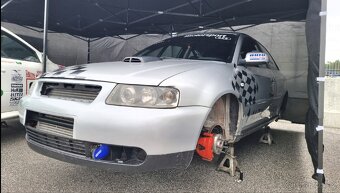 Závodní auto Audi A3 - 4