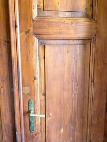 Dřevěné dveře z masivu dub a sklo kovové kliky - 4