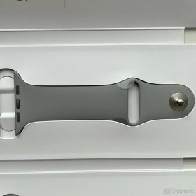 Originální řemínek k Apple Watch - 4