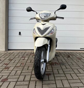 Suzuki Sixteen 125i, cz doklady - 4
