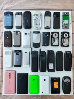 Prodám sadu mobilů Nokia - 4