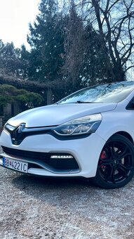 Renault Clio 4 RS TROPHY - 4