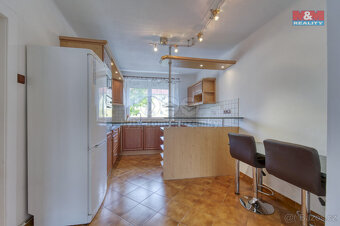 Pronájem bytu 2+1, 54 m², Ostrov, ul. Hlavní třída - 4