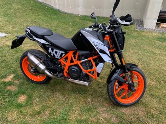 KTM Duke 690R - 4