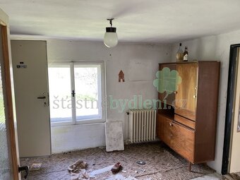 Prodám rodinný dům na klidném místě s velkým pozemkem - 4
