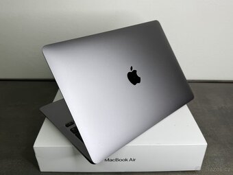 MacBook Air 13'' 2020 / M1 / 8GB / 256GB SSD / Space Gray - 4