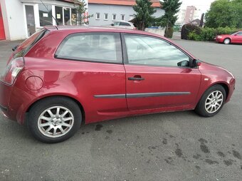 Fiat Stilo 1,6-16v 3dveř. - 4
