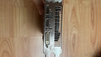 Amd rx560 4gb - 4
