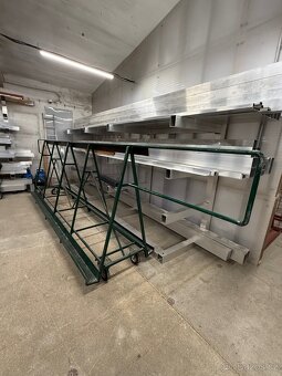 Jezdící kovové “Áčko” na desky, délka 4 m - 4