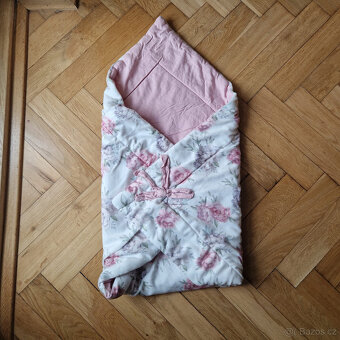 Set dvou zavinovaček a teplé deky pro miminko - 4