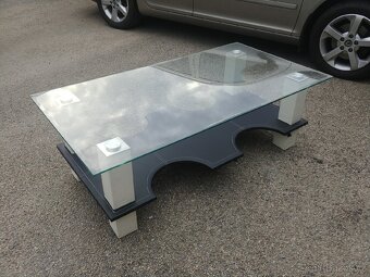 Skleněný stolek konferenční - 4