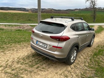 Hyundai Tuscon - 4