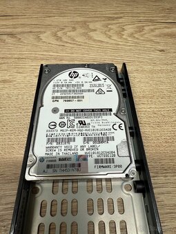 serverový disk HP 1.2 TB 10k SAS - 4