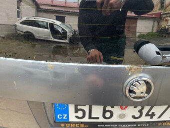 Škoda roomster 1.6i lpg poškozený motor - 4