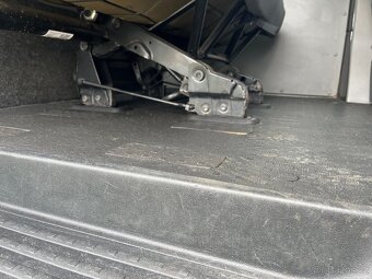 VW TRANSPORTER 2.0 TDI   manuál T5 103 Kw LONG - 4
