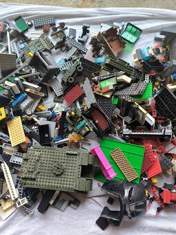 LEGO DÍLY - 4