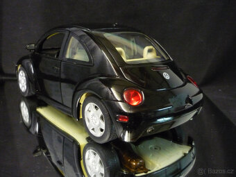 Volkswagen New Beetle 2,0 VW GATE 1/18 - 4