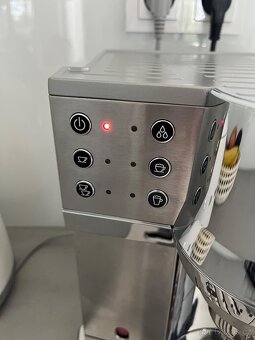 Delonghi pákový kávovar EC850.M - 4