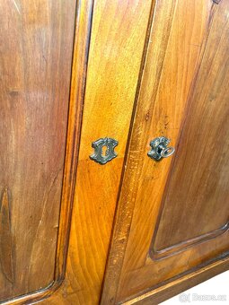 Starožitná biedermeier skříňka/komoda v ořechu - 4