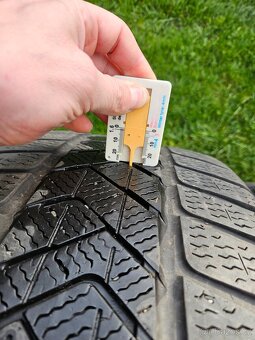 Pneumatiky zimní Pirelli 275/45/20 - 4