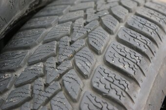 4 zimni pneu 185/60 r15 88T Dunlop cena za 4kusy - 4