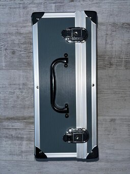 Uzamykatelný kufr - 4