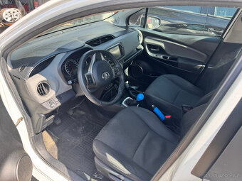 Toyota Yaris - 4