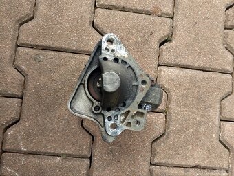 Startér Renault - 4