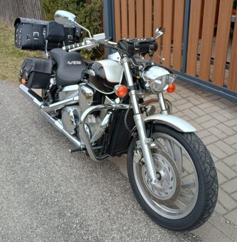 HONDA VTX 1300C - 4