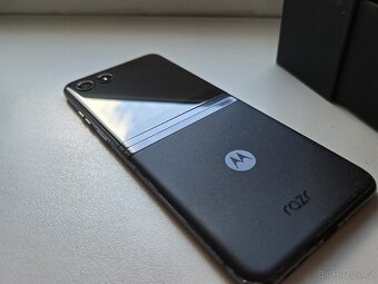 Motorola Razr 40 Ultra - 4
