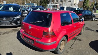 Volkswagen Golf 1,6i - 4