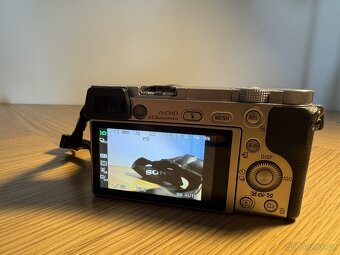 Sony Alpha A6000 - 4