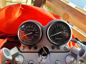 Suzuki GS 500E - 4