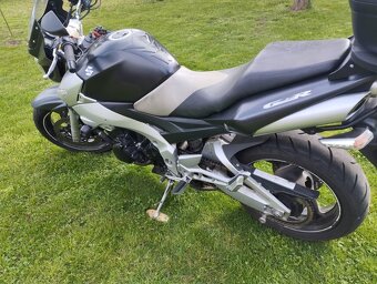 Suzuki GSR 600 - 4