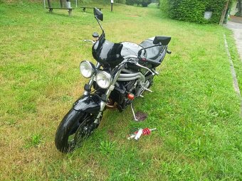 Triumph speed triple 955 - 4