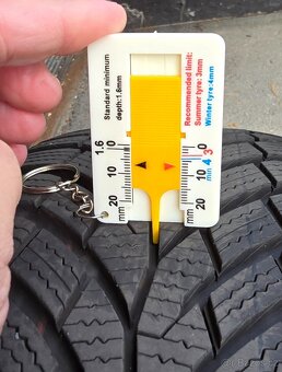 Zimní komplet VW alu 15" + Continental WinterContact - 4