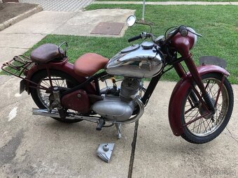 Ogar 350 typ 12, pérák 350 r.v. 1948 - výrobní číslo 132 - 4