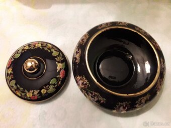 Prodám různé porcelánové a skleněné cukřenky, dózy, hrnky. - 4