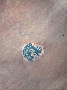 Prodám dvě starožitná křesla. - 4