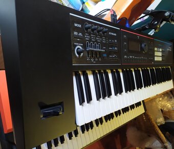 Roland Juno DS61 - 4