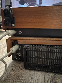 Gramofon Tesla NC 440 + zesilovač - 4