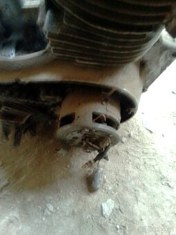 Motor Jawa 250 - 4