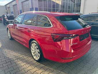 Škoda Octavia 4 iV Style 1.4 TSI 150kW DSG Navigace Virtual - 4