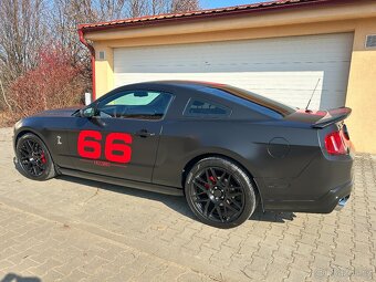Ford Mustang Shelby GT 500 V8 SVT - 4