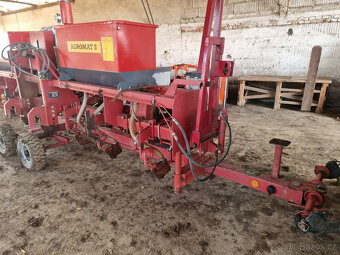 Secí stroj AGROMETAL AGROMAT S6 - 4